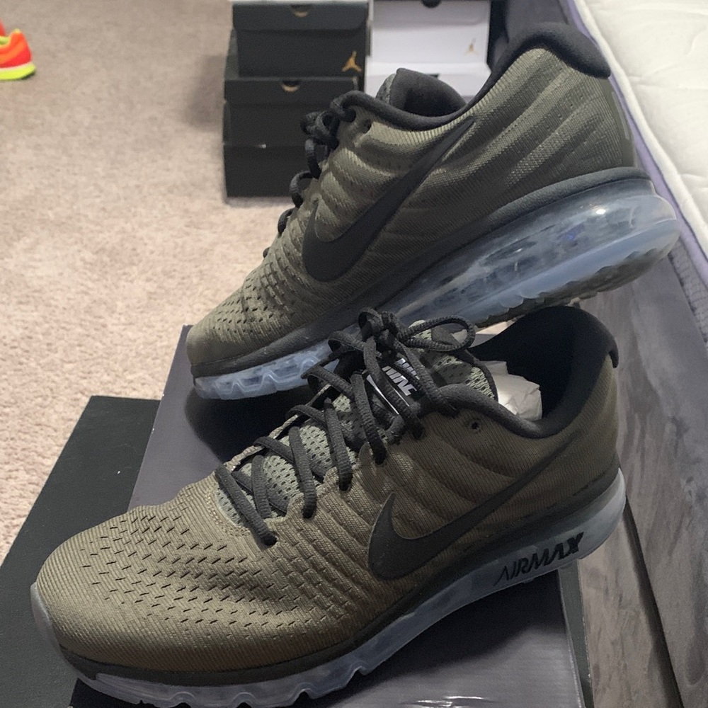 Nike Men's Olive and Black Athletic Shoes - Picture 2 of 4